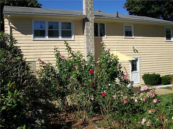 2nd image of 20 Vincent Dr