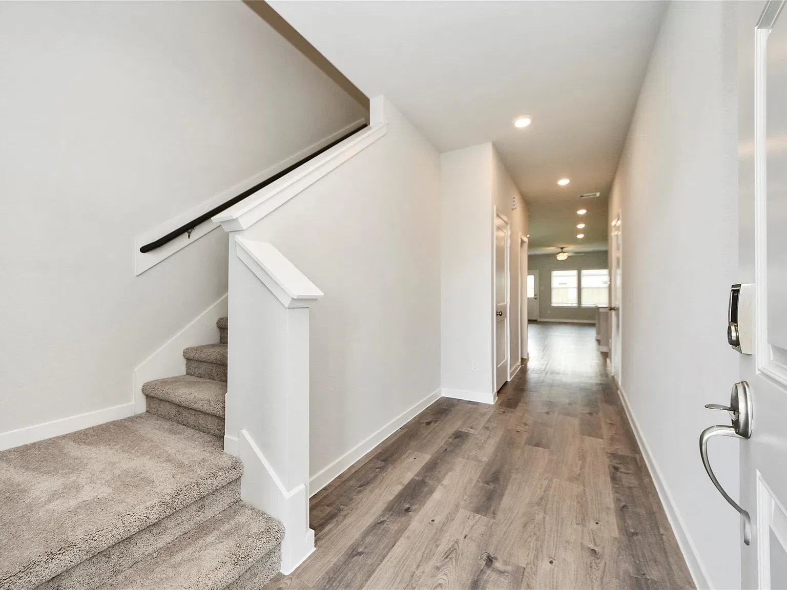 4 bed, 2.5 bath, 1785 sqft, $2,200 — Photo 3