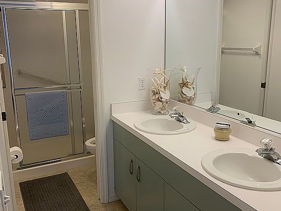 5th image of 204 Silver Lake Dr Unit 102