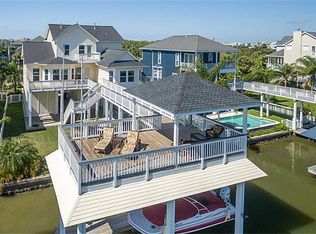 13515 Windlass Cir, Galveston, TX 77554