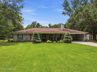 8801 Dixie St, Ocean Springs, MS 39564