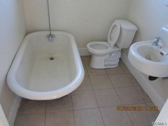 4th image of 829 W 56th St