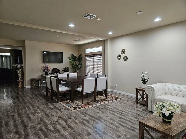 9929 Baystone St — Photo 15