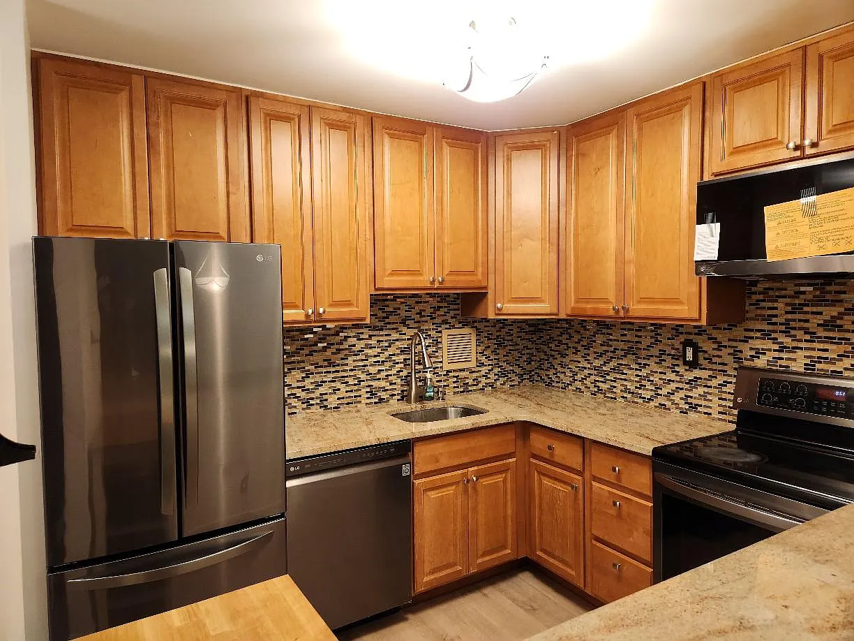 1 bed, 781 sqft, $2,700 — Photo 3