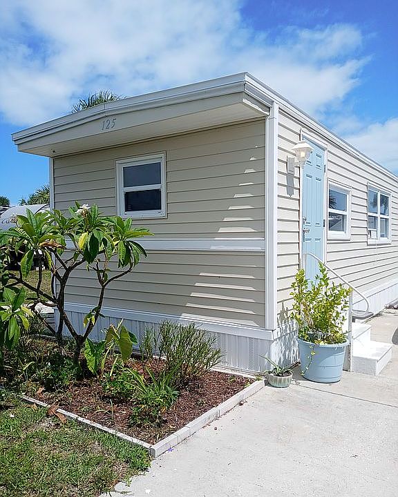 1st image of 125 Moonlight Dr