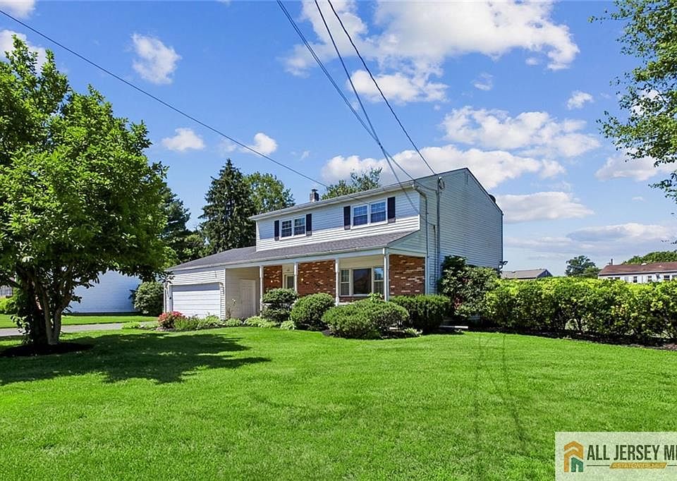 1st image of 56 Whitehall Rd