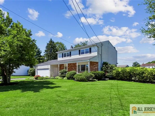 56 Whitehall Rd, Hamilton, NJ 08690