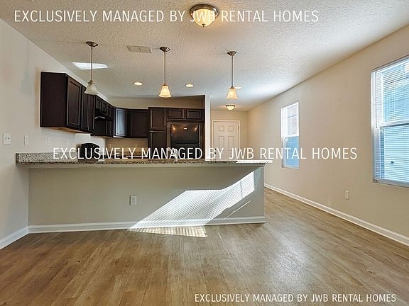 5th image of 8906 Dandy Ave
