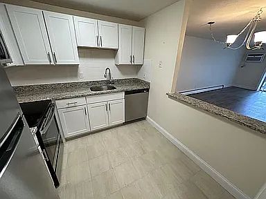 1st image of 24 Whites Ave APT 1
