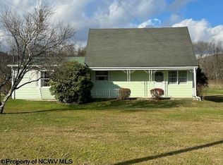 24 Crab Apple Ln, Valley Bend, WV 26293