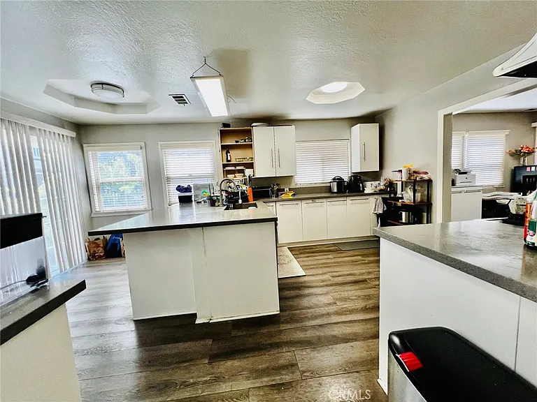 913 W 21st — Photo 18