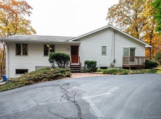 17 Bonair Rd, Tolland, CT 06084