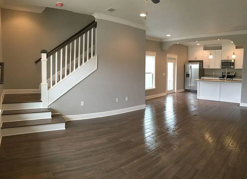 3 bed, 1368 sqft, $2,295 — Photo 2