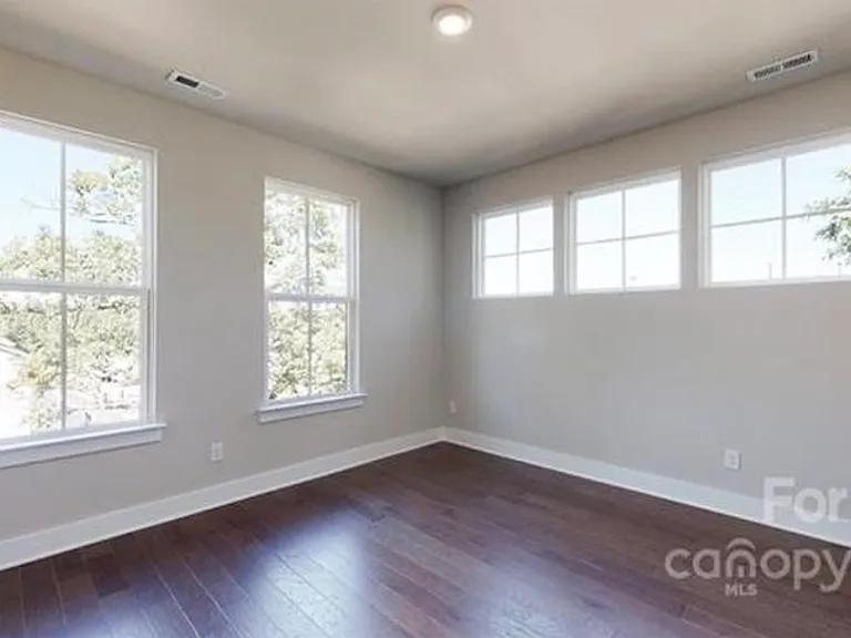 11807 Fiddlers Roof Ln — Photo 15