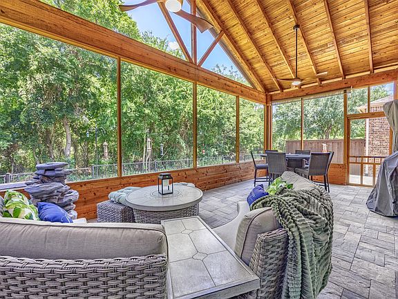 2nd image of 9516 National Pines Dr