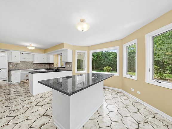 3rd image of 6517 N Longmeadow Ave