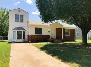 106 E Mimosa Dr, Midwest City, OK 73110