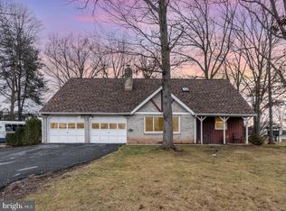 50 Bunker Ln, Etters, PA 17319