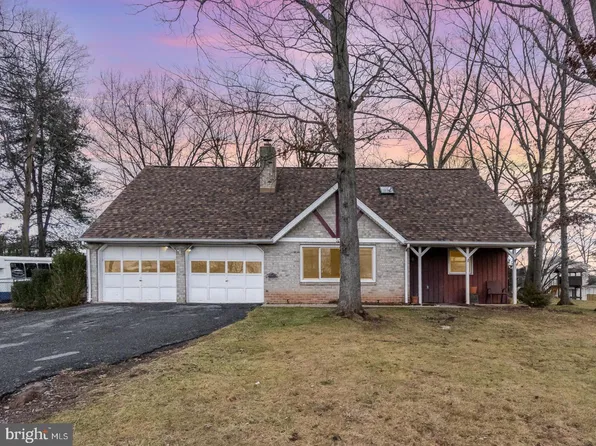 50 Bunker Ln, Etters, PA 17319