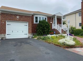 121 Bloomingdale Rd, Levittown, NY 11756