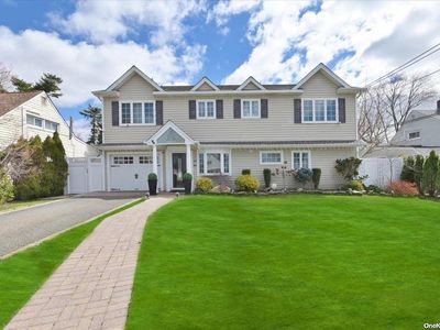 43 Mellow Lane, Westbury, NY, 11590