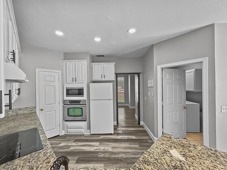2132 Cliffside Dr — Photo 15