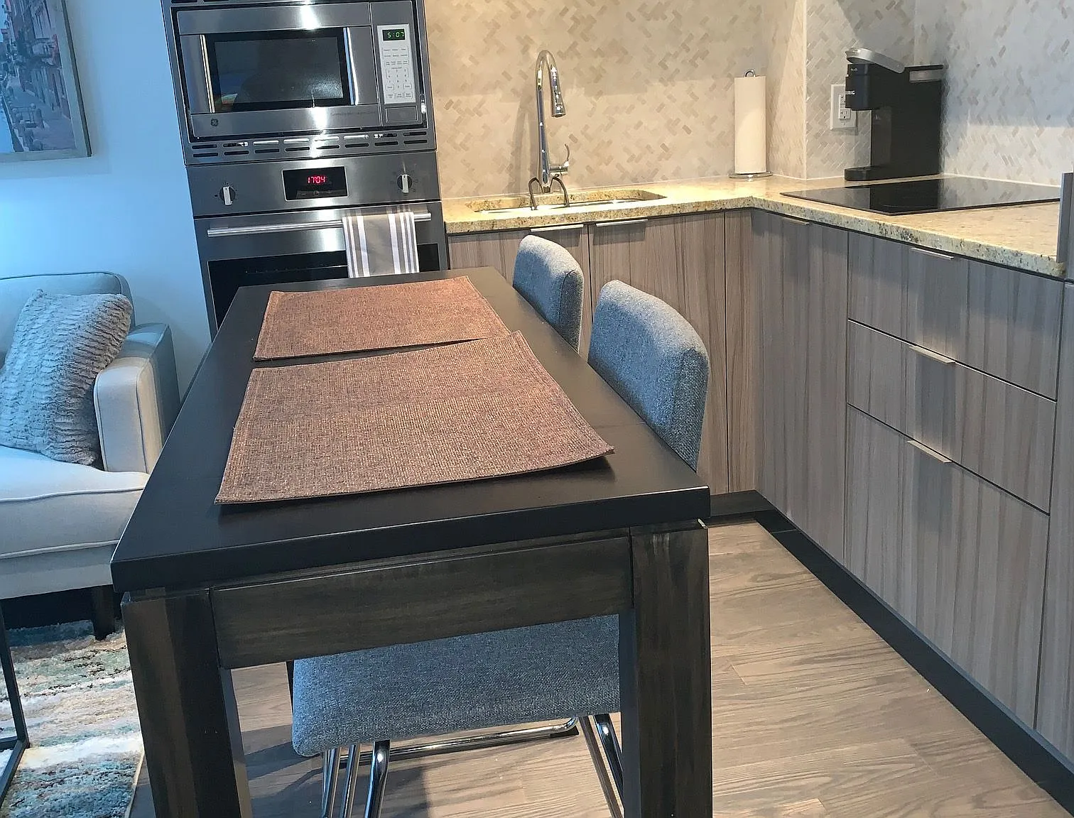 1 bed, $2,600 — Photo 2