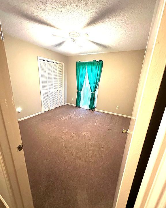 1st image of 2736 Camellia Dr