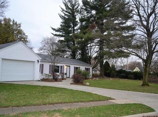 364 Pineview Dr, Columbus, OH 43213