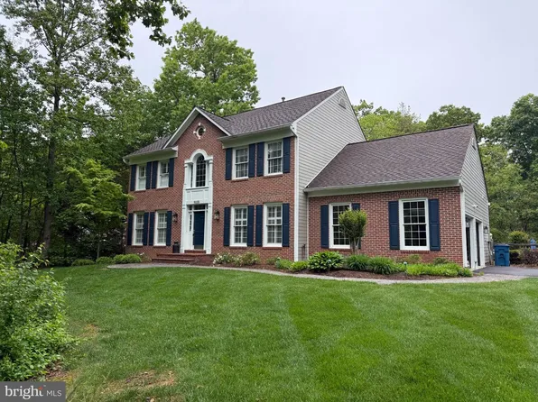 9220 Davis Dr, Lorton, VA 22079