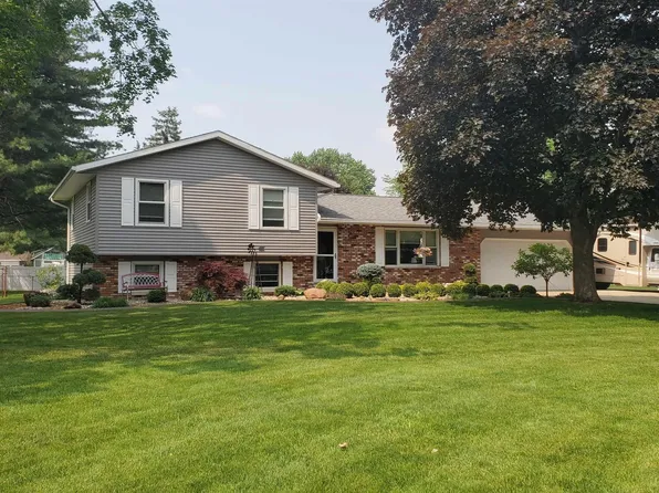 24675 Green Valley Pkwy, Elkhart, IN 46517