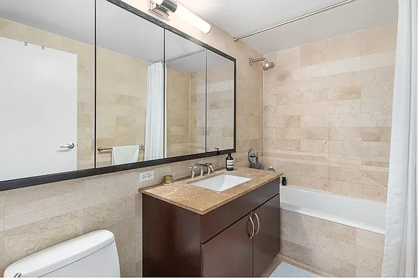 Rented by Douglas Elliman | media 23