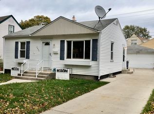 3624 N 93rd St, Milwaukee, WI 53222