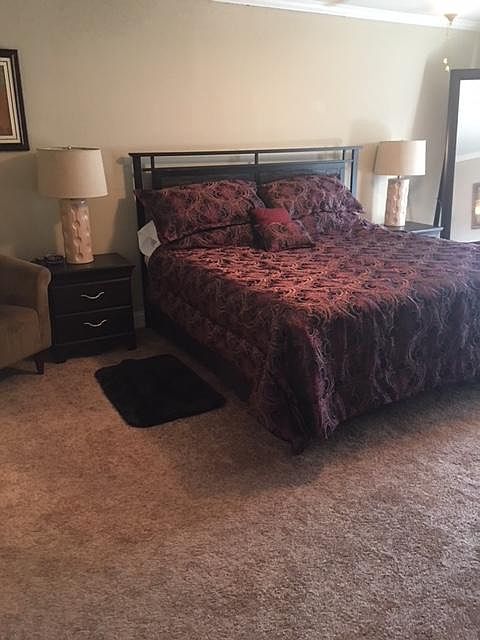 Master bedroom, king bed, brand new carpet