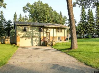 30 Fawn Dr, Ballston Spa, NY 12020