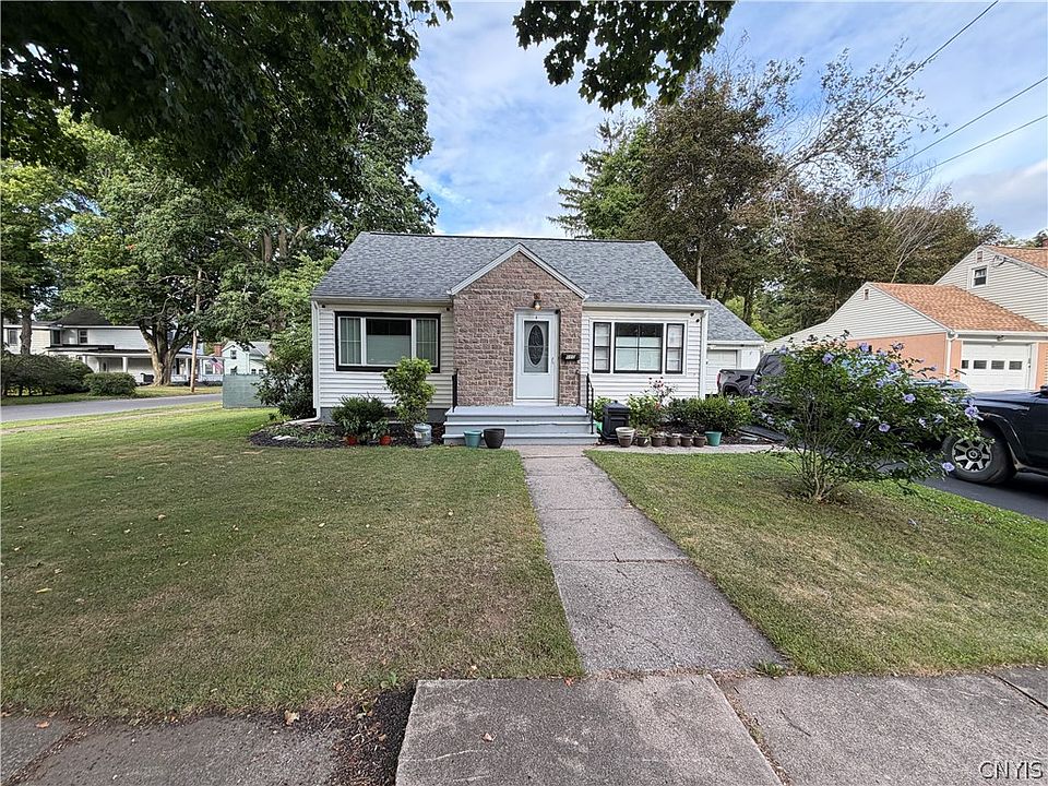 1st image of 110 Meeker Ave
