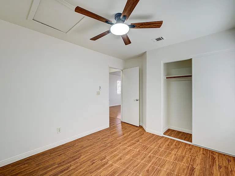 2702 Lovington Dr — Photo 34