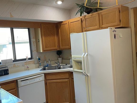 3rd image of 1138 Chestnut Ct