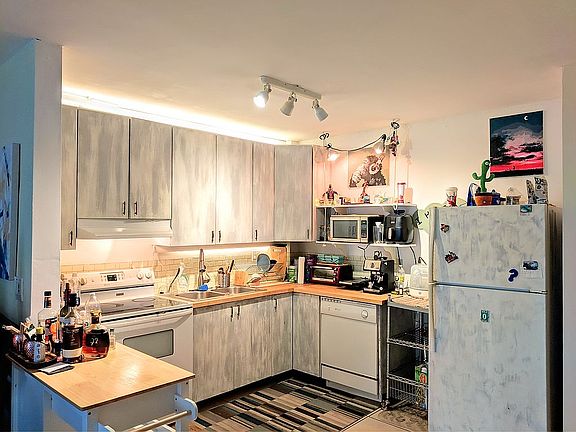 5th image of 1700 NE 105th St APT 502