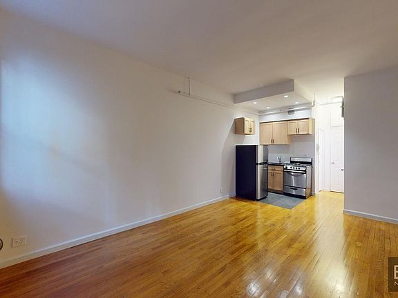 4th image of 347 E 76th St APT 1C