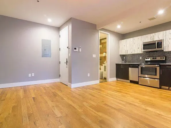 467 Monroe Street image 1 of 7