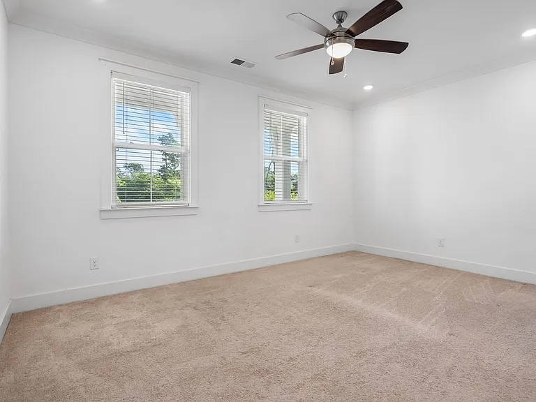 235 Southmen Ln — Photo 9