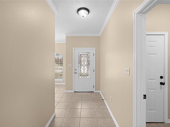 4th image of 1006 Meadow Wood