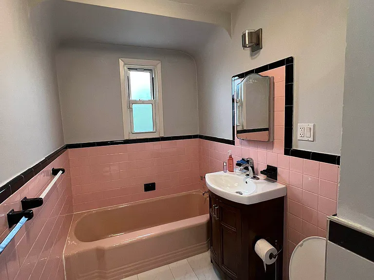 1297 E 49th St #1A — Photo 20