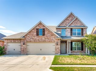 1457 Lakeview Dr, Azle, TX 76020