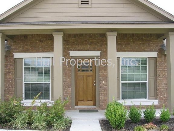 3rd image of 905 Abbeyglen Castle Dr