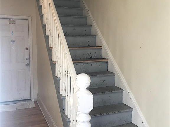 5th image of 456 Norman St