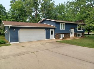 102 Ross Gdn NW, Alexandria, MN 56308