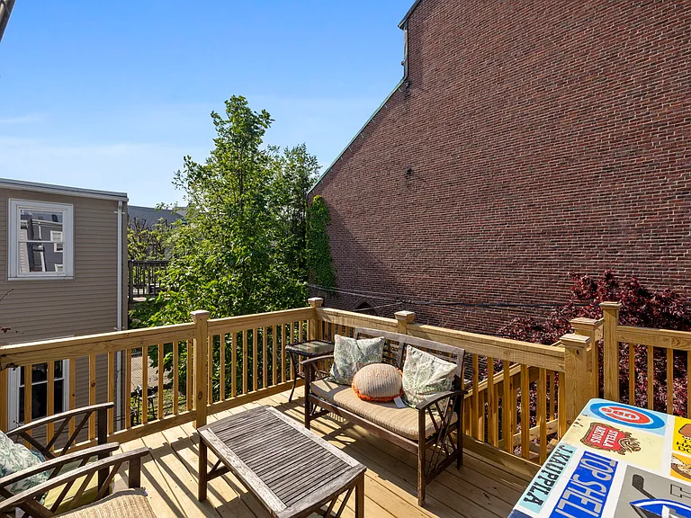 532 E 4th St #2 — Photo 29