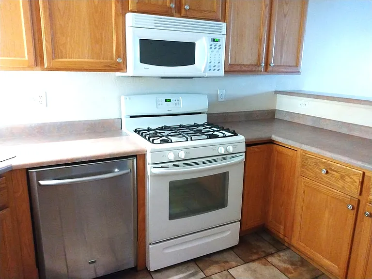 2925 W Stuart St #5 — Photo 8